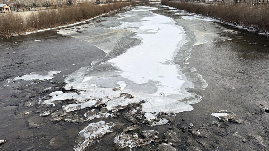 3 kent buz tuttu! Sıfırın altında 12 derece: ‘Sular hep buz tutmuş’