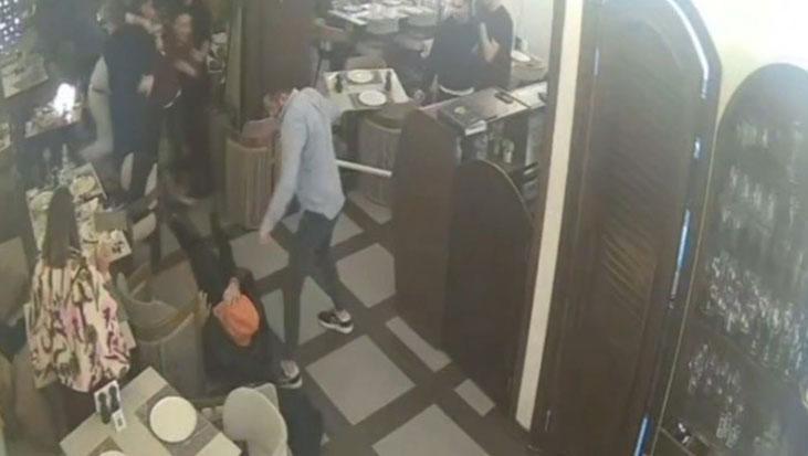 Mersin'de Mezitli Belediye Başkanı Tuncer, restoranda çıkan kavgada darbedildi