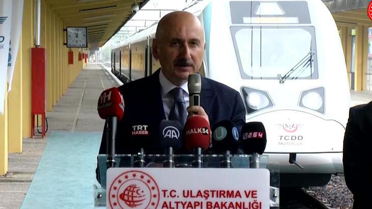 Milli elektrikli tren, TCDD’ye teslim edilip Sakarya Garı’na hareket etti