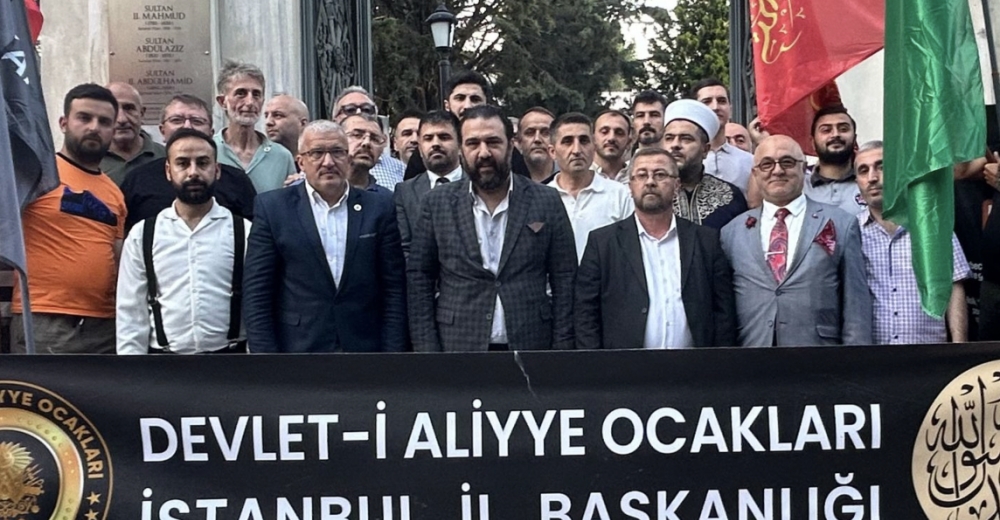 Payitaht neferleri ecdadı unutmuyor... Sultan Abdülaziz kabri başında anıldı...