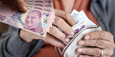 Son Dakika... Emekliye bayram ikramiyesi yerinde saydı...